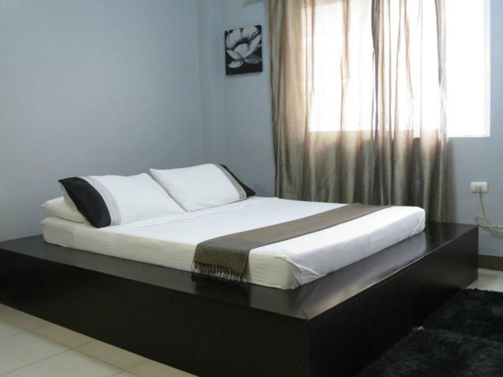 Hotel Cara Lipa City Екстериор снимка