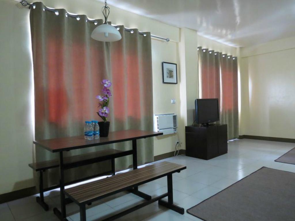 Hotel Cara Lipa City Екстериор снимка